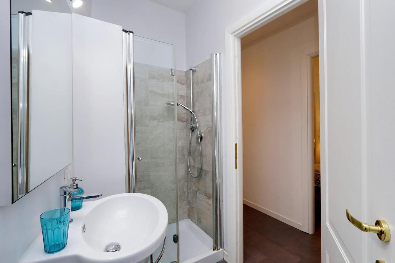 Monti Charming Apartment - Rome Short Let Service Exterior photo