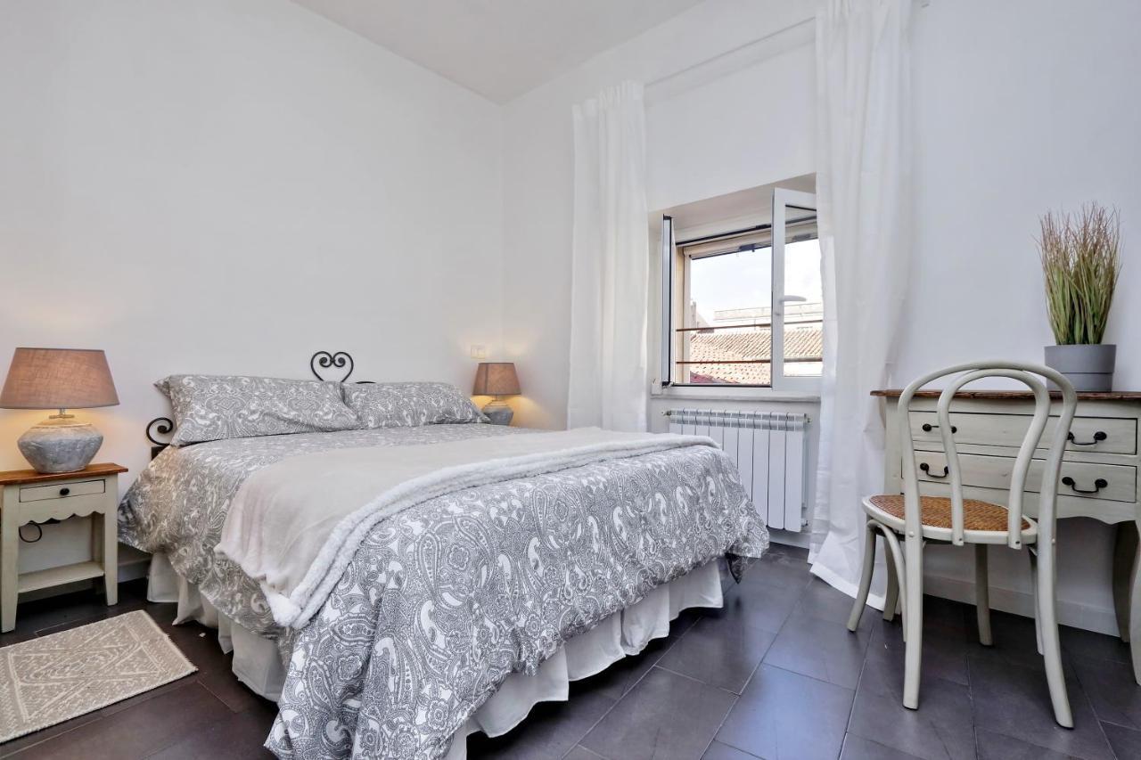 Monti Charming Apartment - Rome Short Let Service Exterior photo